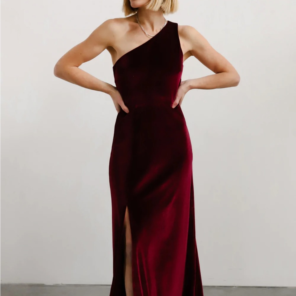 Baltic Born Tatiana Velvet dress - merlot. Size medium.great condition!